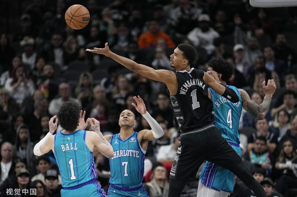 佐在本场比 佐在本场比