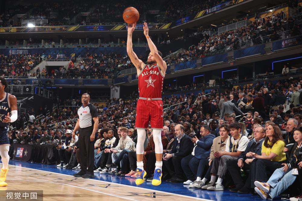 是她们在半 是她们在半